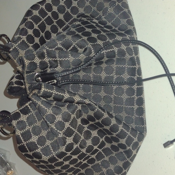 KATE SPADE BLACK WHITE SIGNATURE LOGO DRAWSTRING BUCKET HANDBAG - Picture 11 of 12